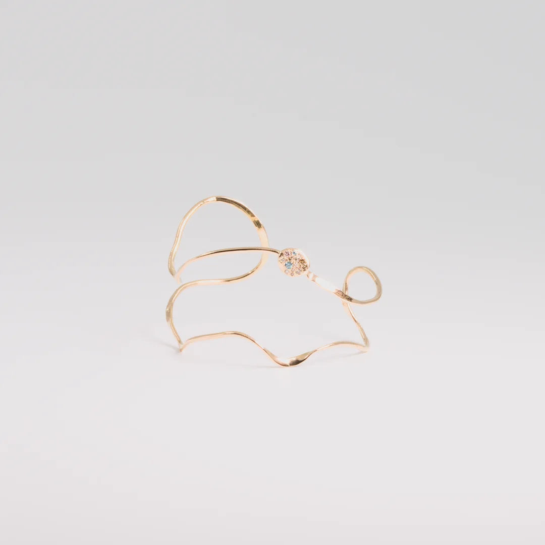 Diamond; rose gold armband met diamanten, gehamerde, handgemaakt atelier Claire Dries