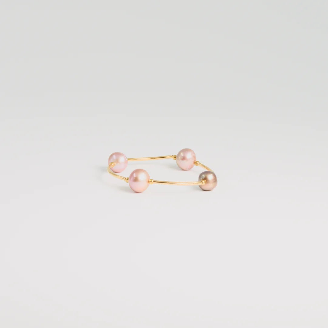 Verguld goud; sterling silver armband met Zoetwaterparels, 13 mm


Parel, handgemaakt atelier Claire Dries