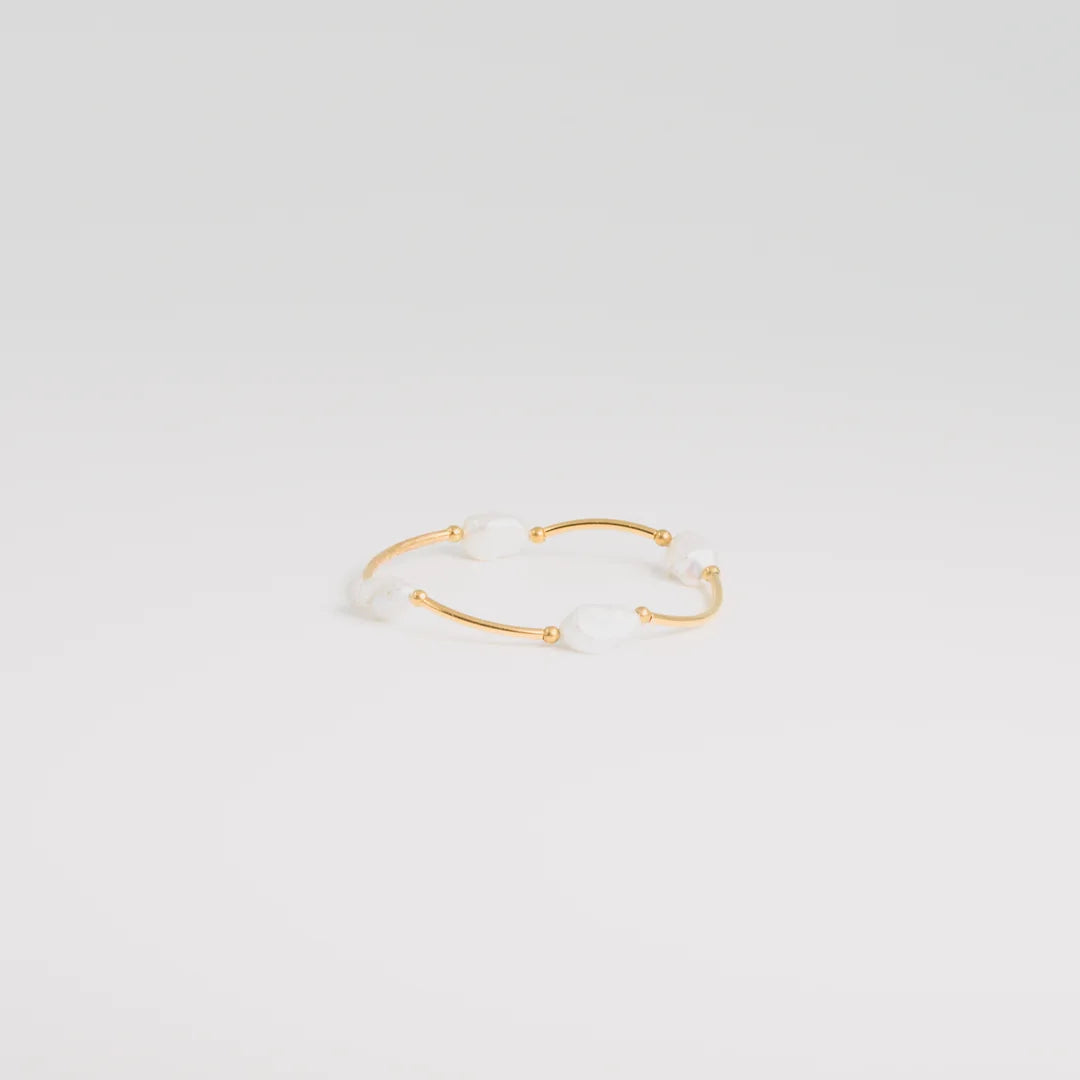 Verguld goud; rose gold; sterling silver armband met 8 mm


Parel, Keshi parel, handgemaakt atelier Claire Dries