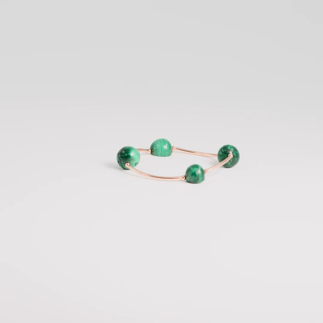Verguld goud; rose gold; sterling silver armband met Malachiet, handgemaakt atelier Claire Dries