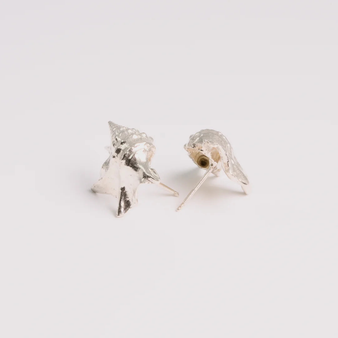 Sterling zilver oorbellen, handgemaakt uit het atelier van Claire Dries