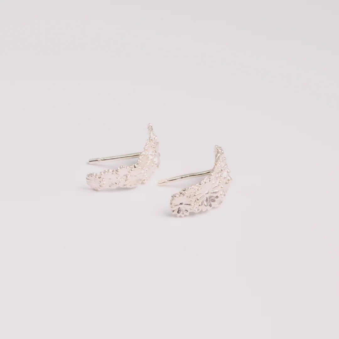 Sterling zilver oorbellen, handgemaakt uit het atelier van Claire Dries
