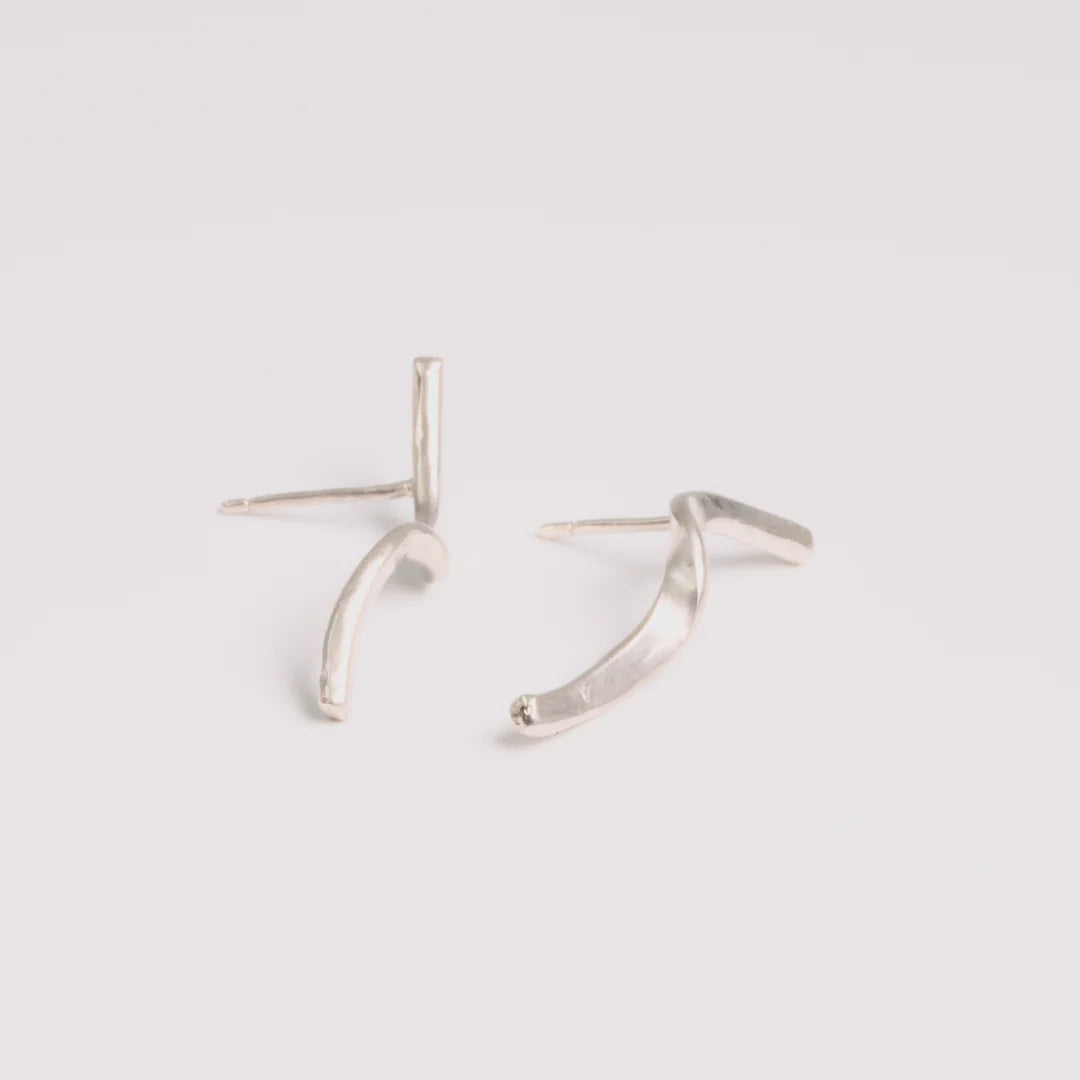 Sterling zilver oorbellen met gehamerde, handgemaakt atelier Claire Dries