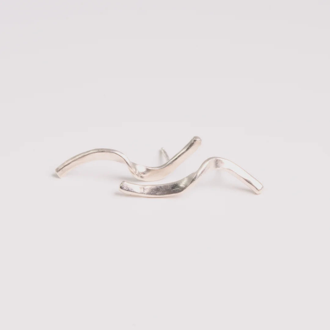 Sterling zilver oorbellen met gehamerde, handgemaakt atelier Claire Dries