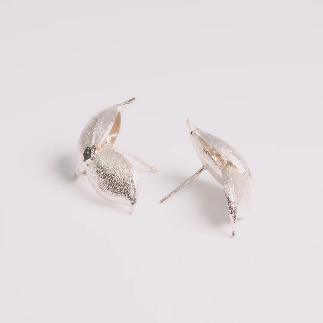 Sterling zilver oorbellen, handgemaakt uit het atelier van Claire Dries