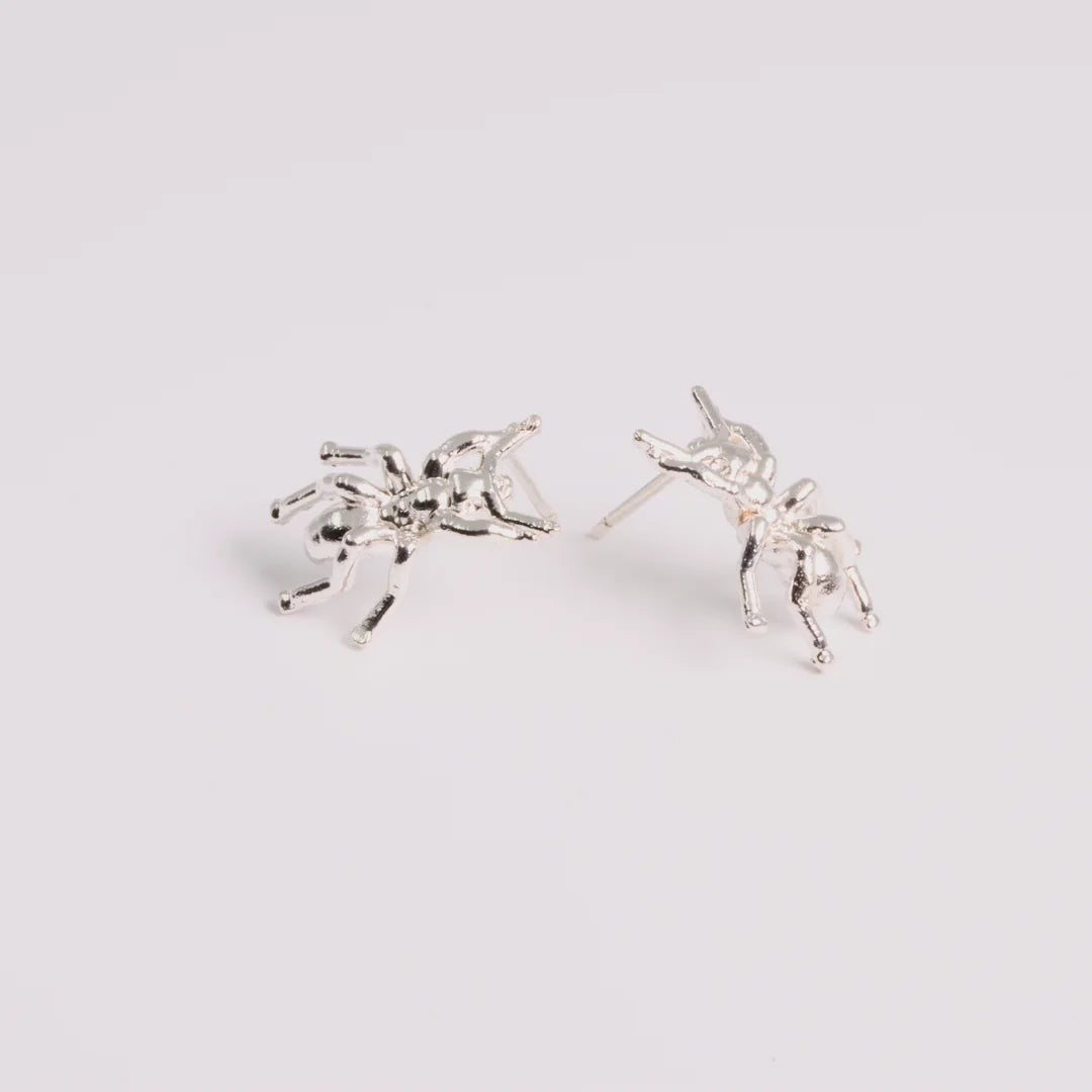 Sterling zilver oorbellen, handgemaakt uit het atelier van Claire Dries
