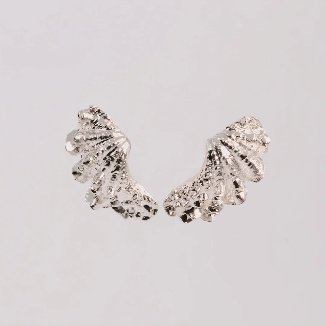 Sterling zilver oorbellen, handgemaakt uit het atelier van Claire Dries