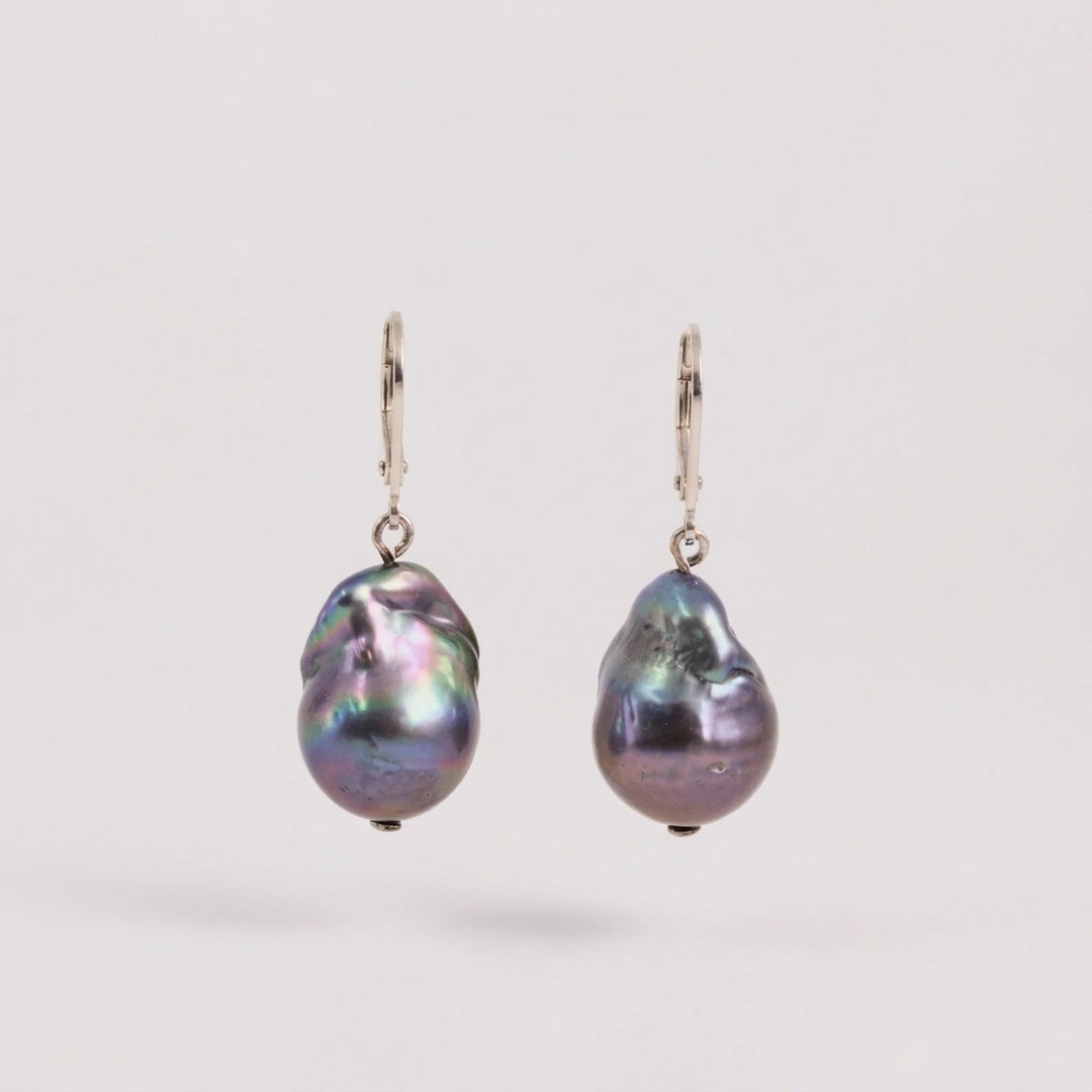 Sterling zilver oorbellen met barokparel, parels, handgemaakt atelier Claire Dries