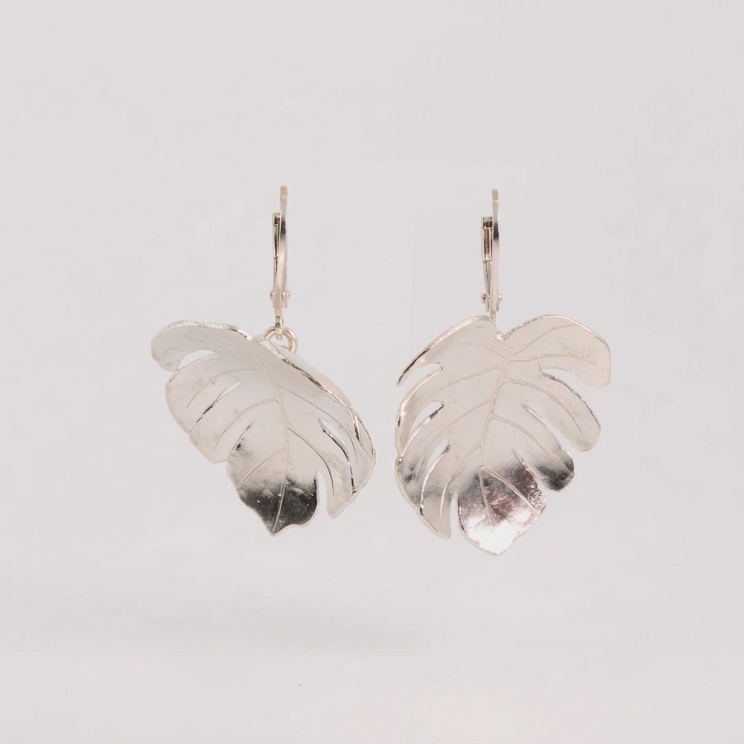 Sterling zilver oorbellen, handgemaakt uit het atelier van Claire Dries
