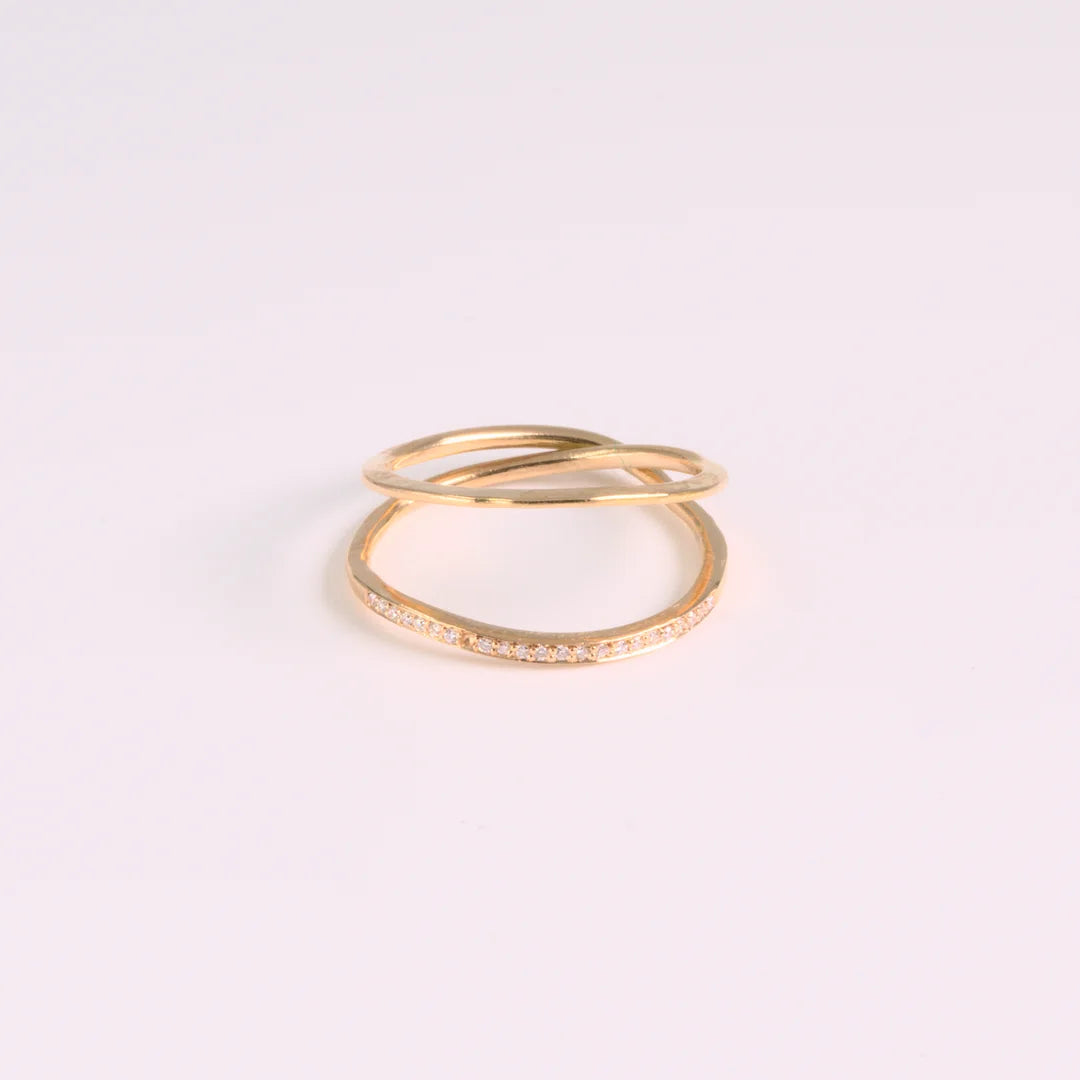 Rosegoud ring met diamanten, gehamerde, handgemaakt atelier Claire Dries