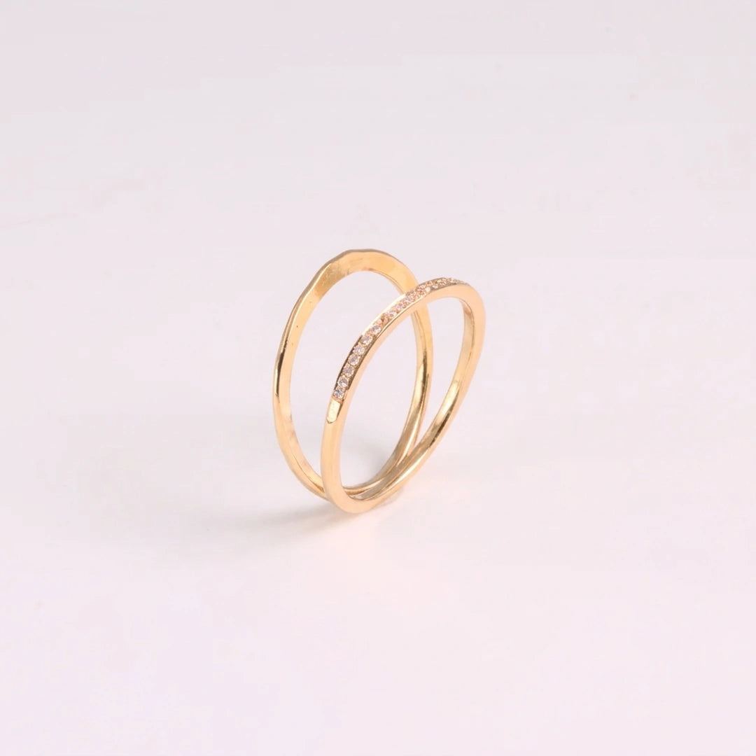Rosegoud ring met diamanten, gehamerde, handgemaakt atelier Claire Dries