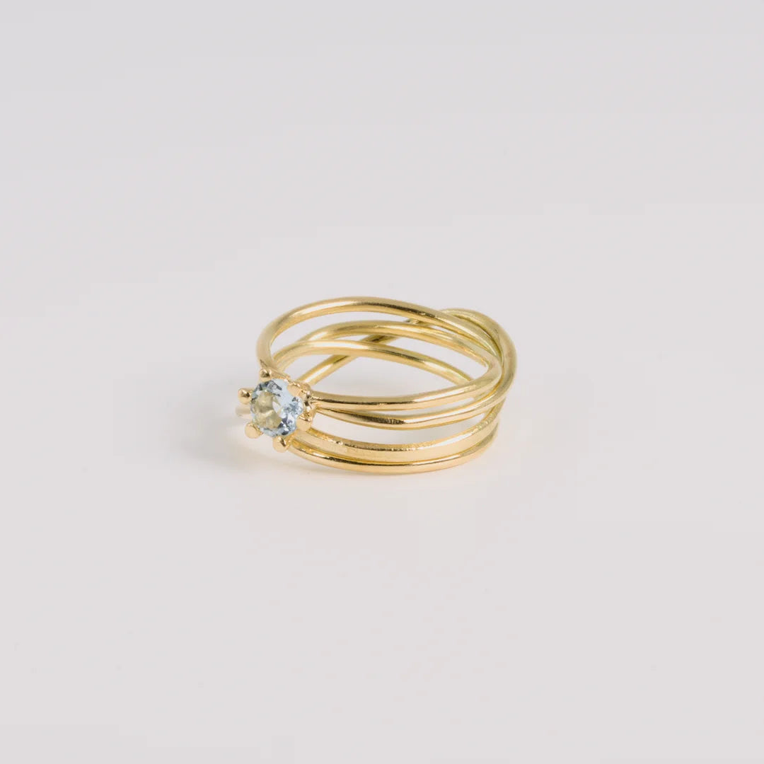 Geelgoud 18kt ring, handgemaakt uit het atelier van Claire Dries