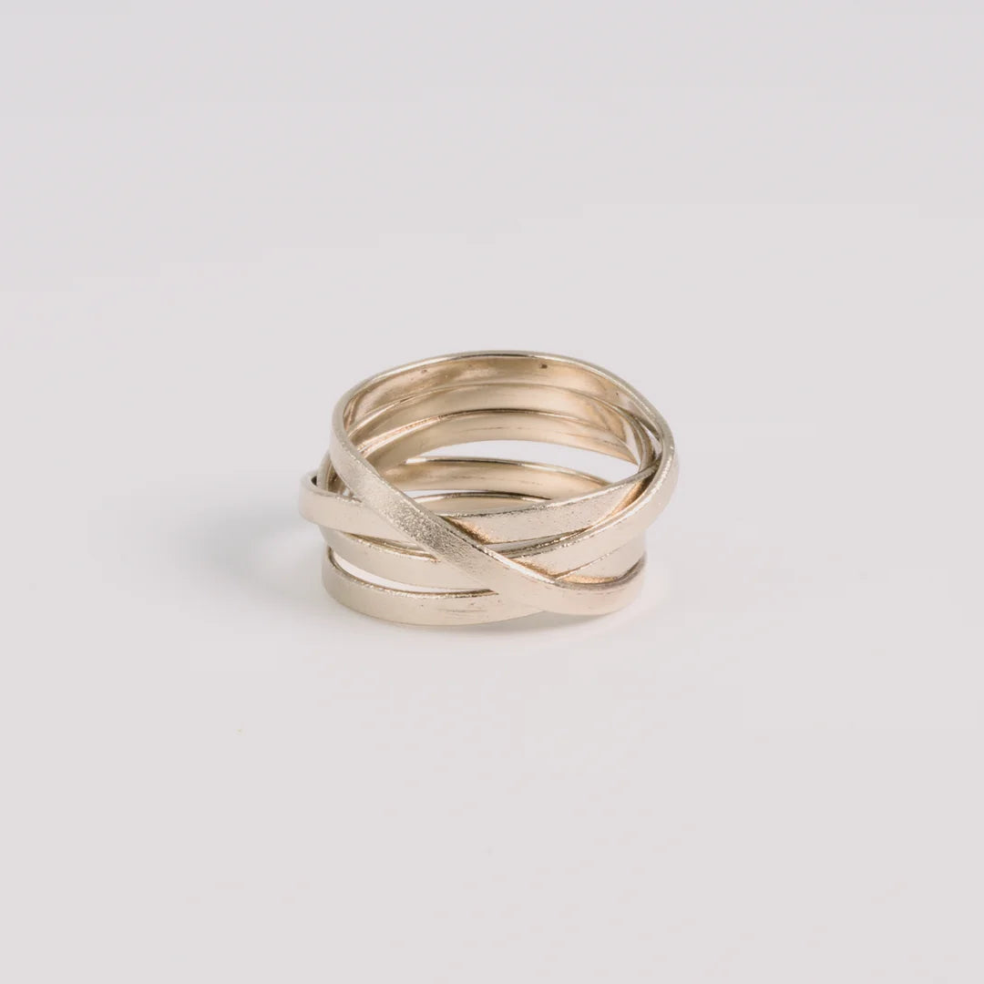 Rosegoud ring, handgemaakt uit het atelier van Claire Dries