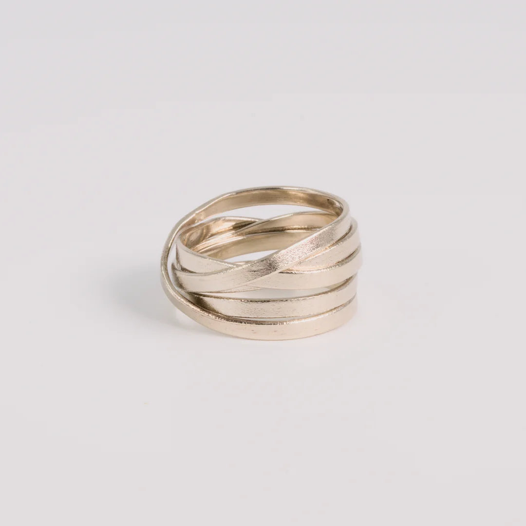Rosegoud ring, handgemaakt uit het atelier van Claire Dries