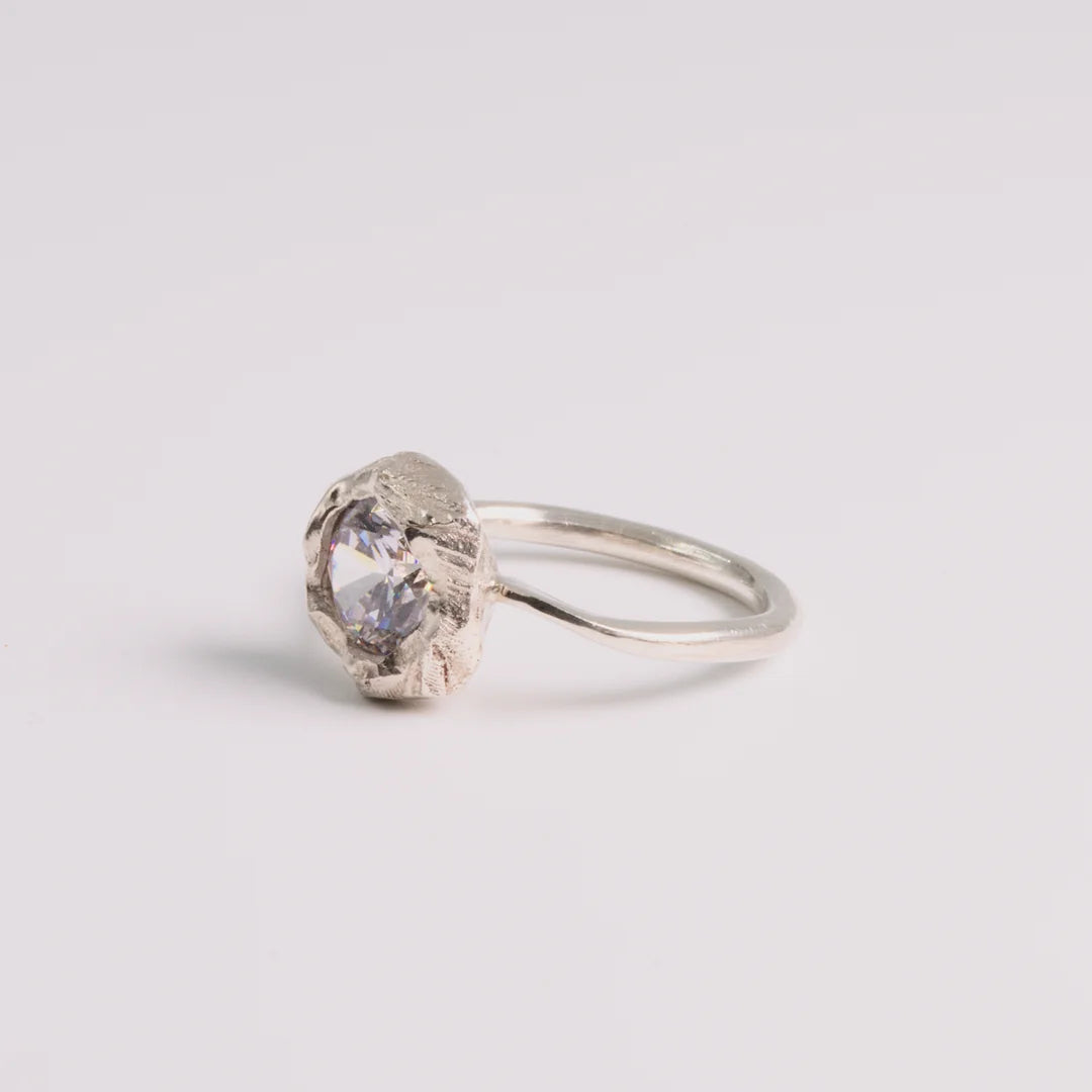 Sterling zilver ring met zirkonia, handgemaakt atelier Claire Dries