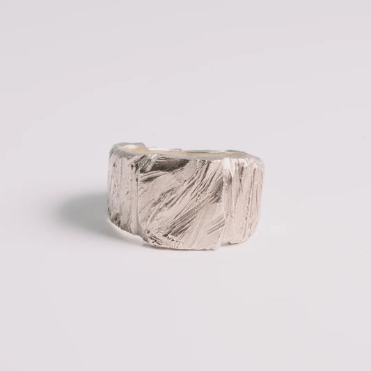 Sterling zilver ring, handgemaakt uit het atelier van Claire Dries