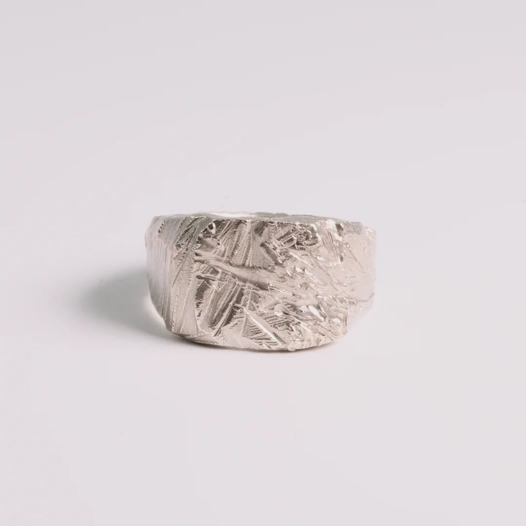 Sterling zilver ring, handgemaakt uit het atelier van Claire Dries