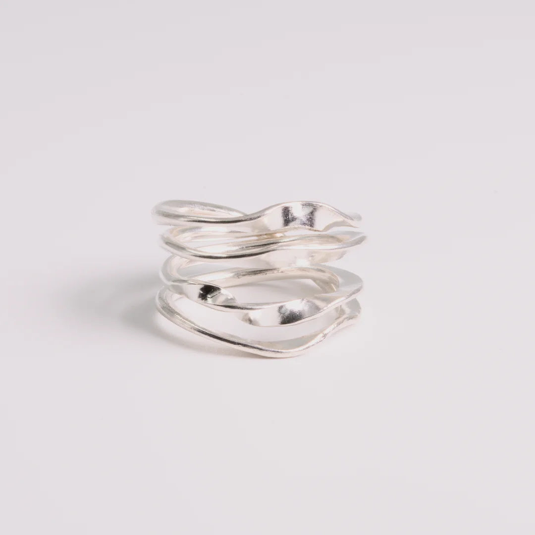 Sterling zilver ring met gehamerde, handgemaakt atelier Claire Dries