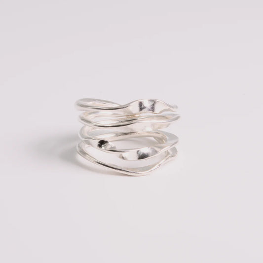 Sterling zilver ring met gehamerde, handgemaakt atelier Claire Dries