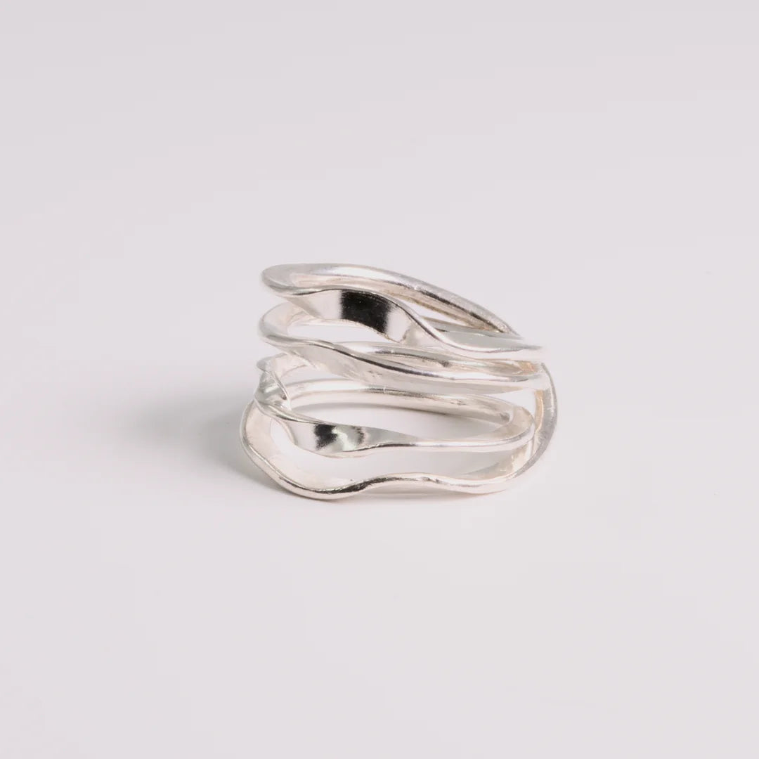 Sterling zilver ring met gehamerde, handgemaakt atelier Claire Dries