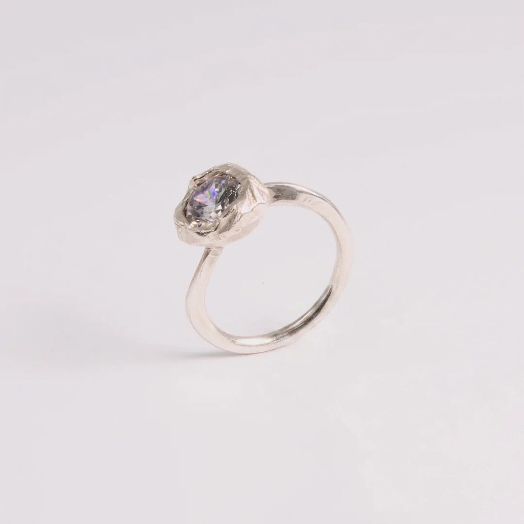Sterling zilver ring met zirkonia, handgemaakt atelier Claire Dries